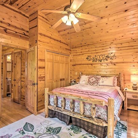 Cozy Hiawassee Cabin With Fire Pit And Mtn Views! 외부 사진