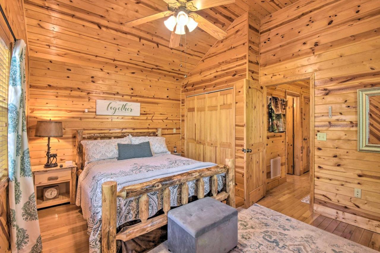 Cozy Hiawassee Cabin With Fire Pit And Mtn Views! 외부 사진
