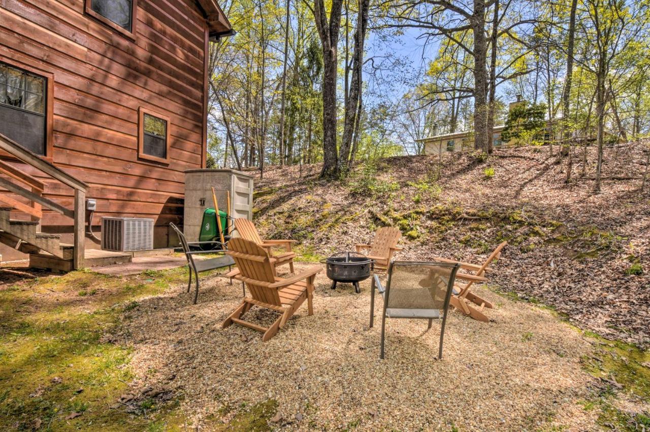 Cozy Hiawassee Cabin With Fire Pit And Mtn Views! 외부 사진